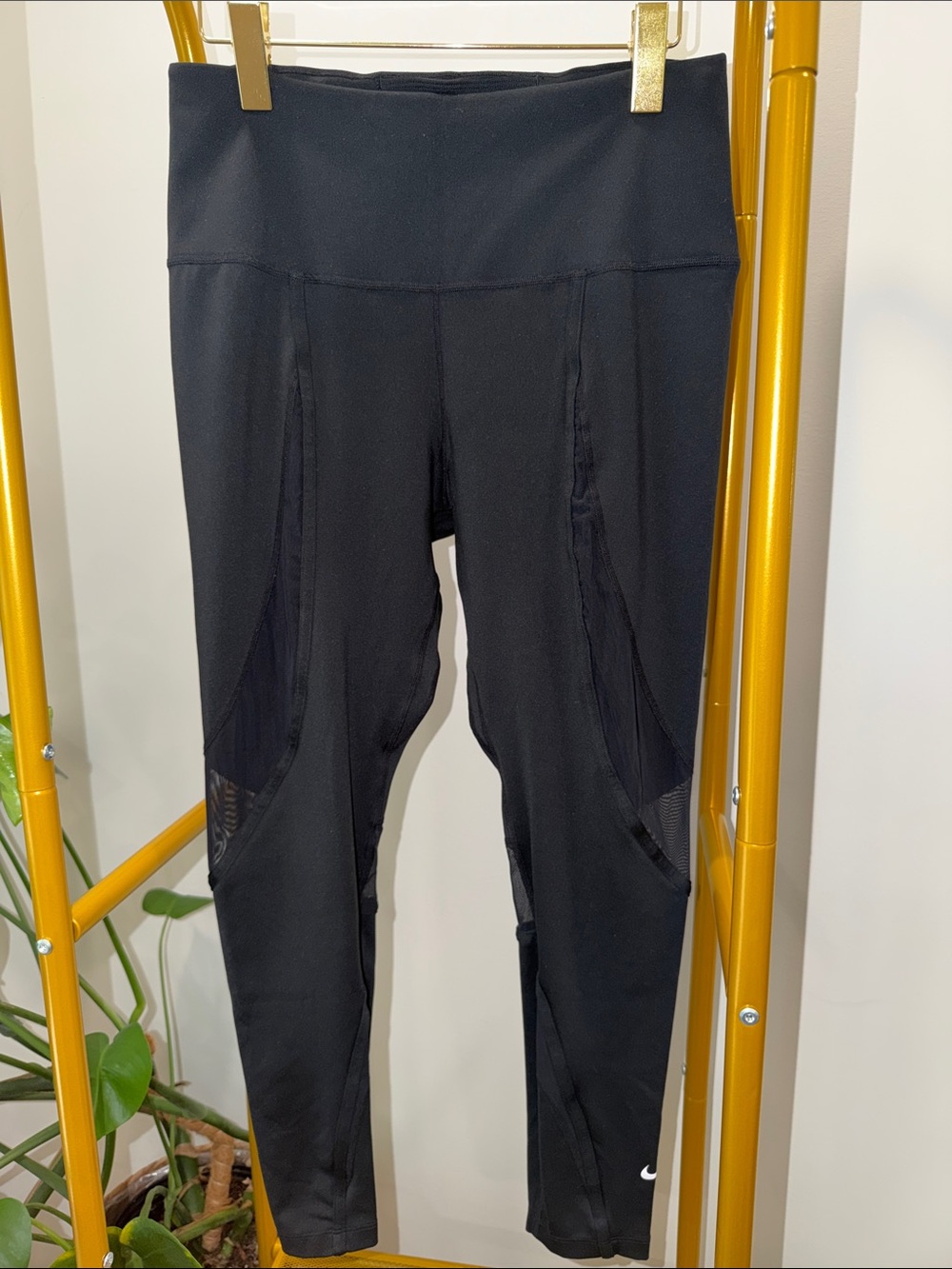 Nike Black Womens’ Athletic Leggings with Mesh Insets